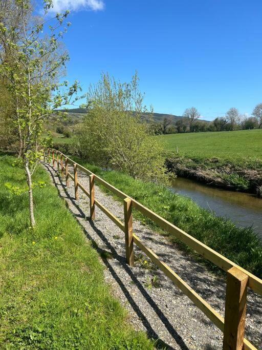 Riverside Cabin Limerick Junction Esterno foto